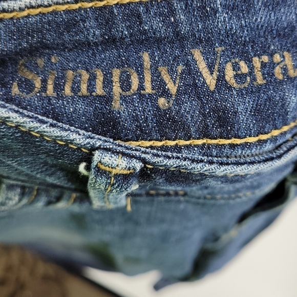 Simply Vera Vera Wang Women's Mid-Rise Straight Leg Blue Denim Jeans Size 8 - Picture 6 of 12